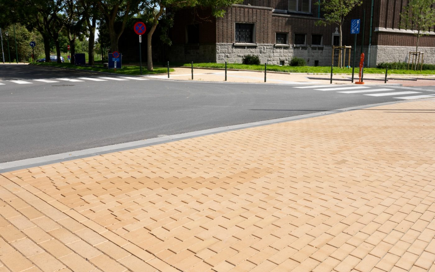 Reference photo infrastructure landscaping in Neder-Over-Heembeek