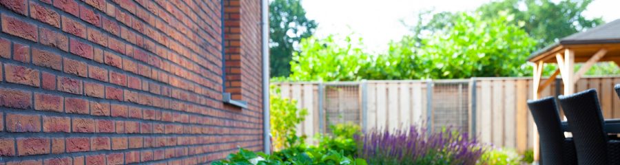 New construction garden, Private garden, Oosterhout, Breda. Decorative garden pavers: UWF65 Novoton getrommeld via Tegelhandel Boer: Gebakken Oud-Lekkerland (Novoton). Authentic baked pavers. Garden designer: Sander Braat.