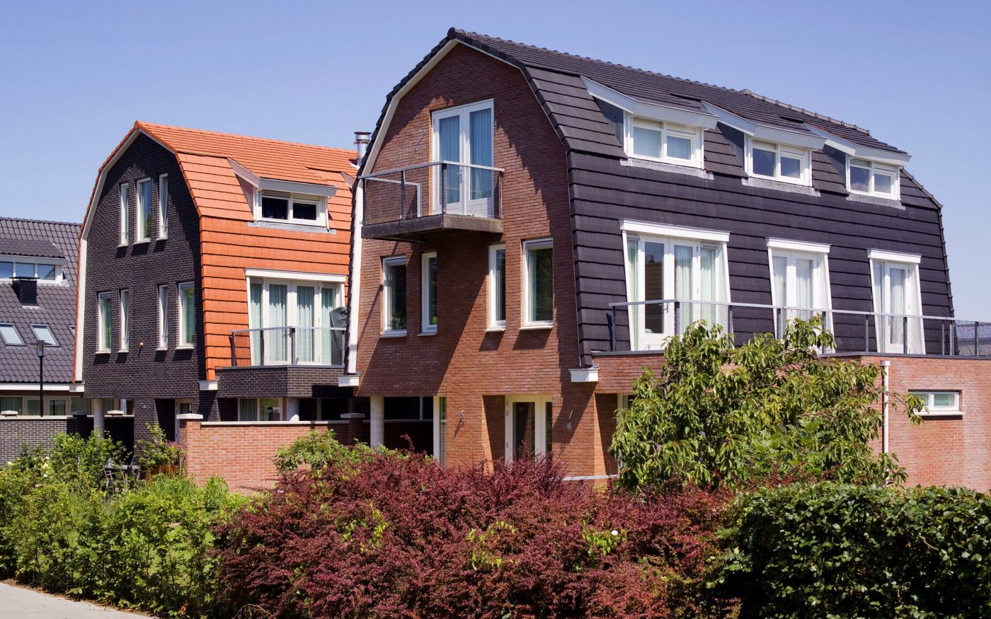 Narvik Datura-natural red/matt slate engobe_600/703