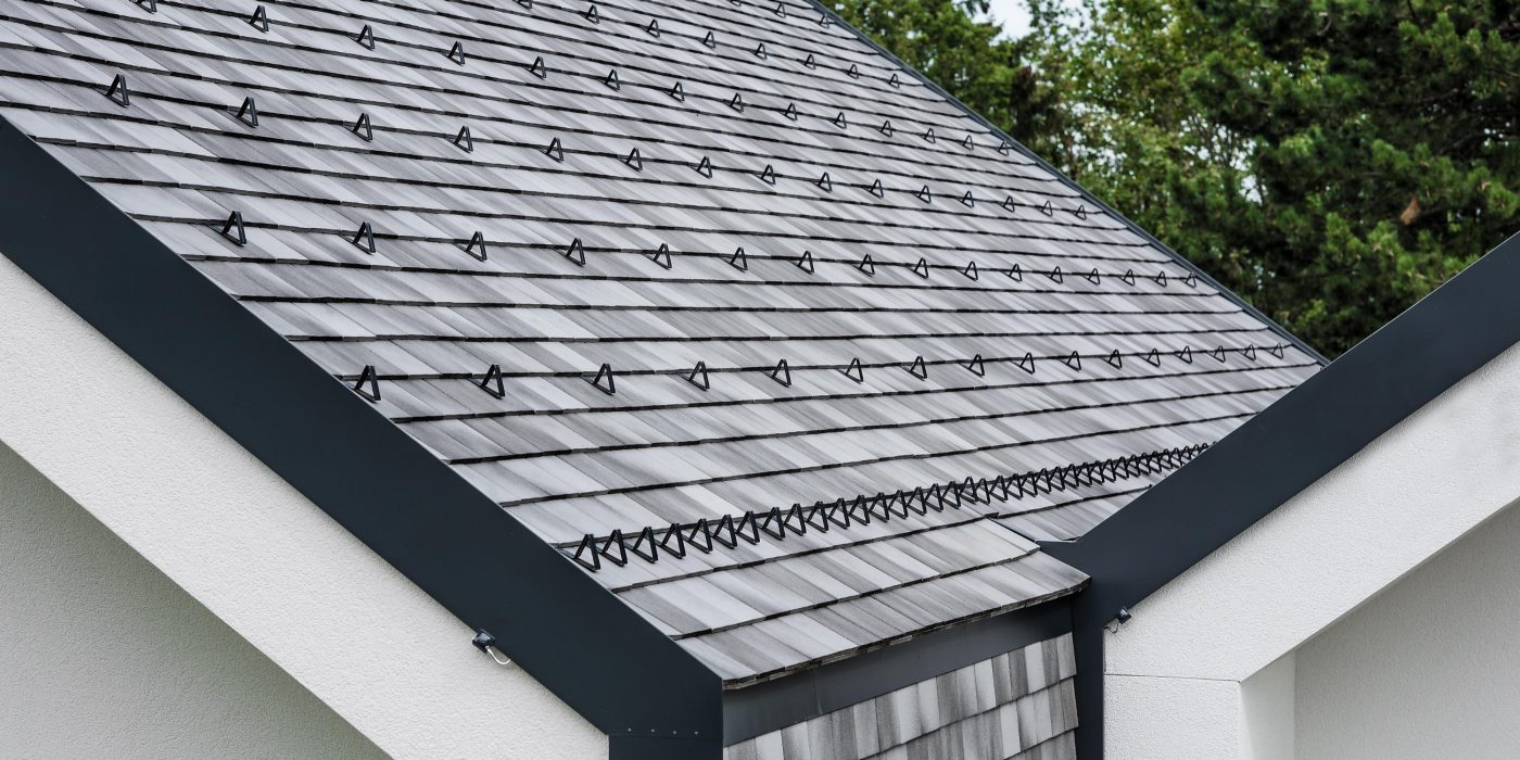 Einfamilienhaus Stattegg Hohenberg, Tasche, Engobe weiß-grau-antik, Fassade, Dachziegel, single family house, Tondach, rooftiles, facade