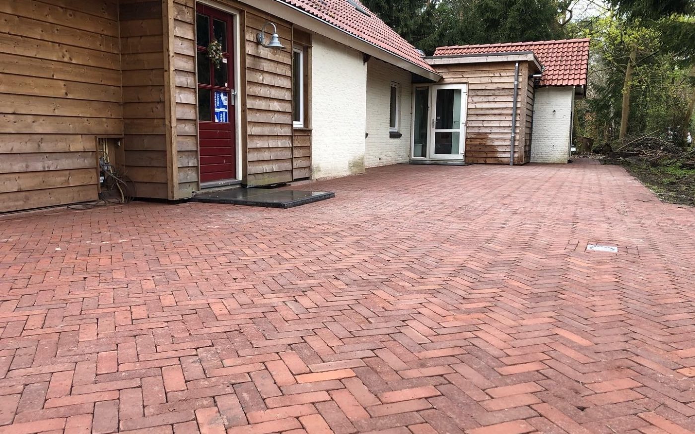 Private landscape Zuidlaren | Kerry Tumbled UDF60 | Contractor: Bestratingsgroep.nl