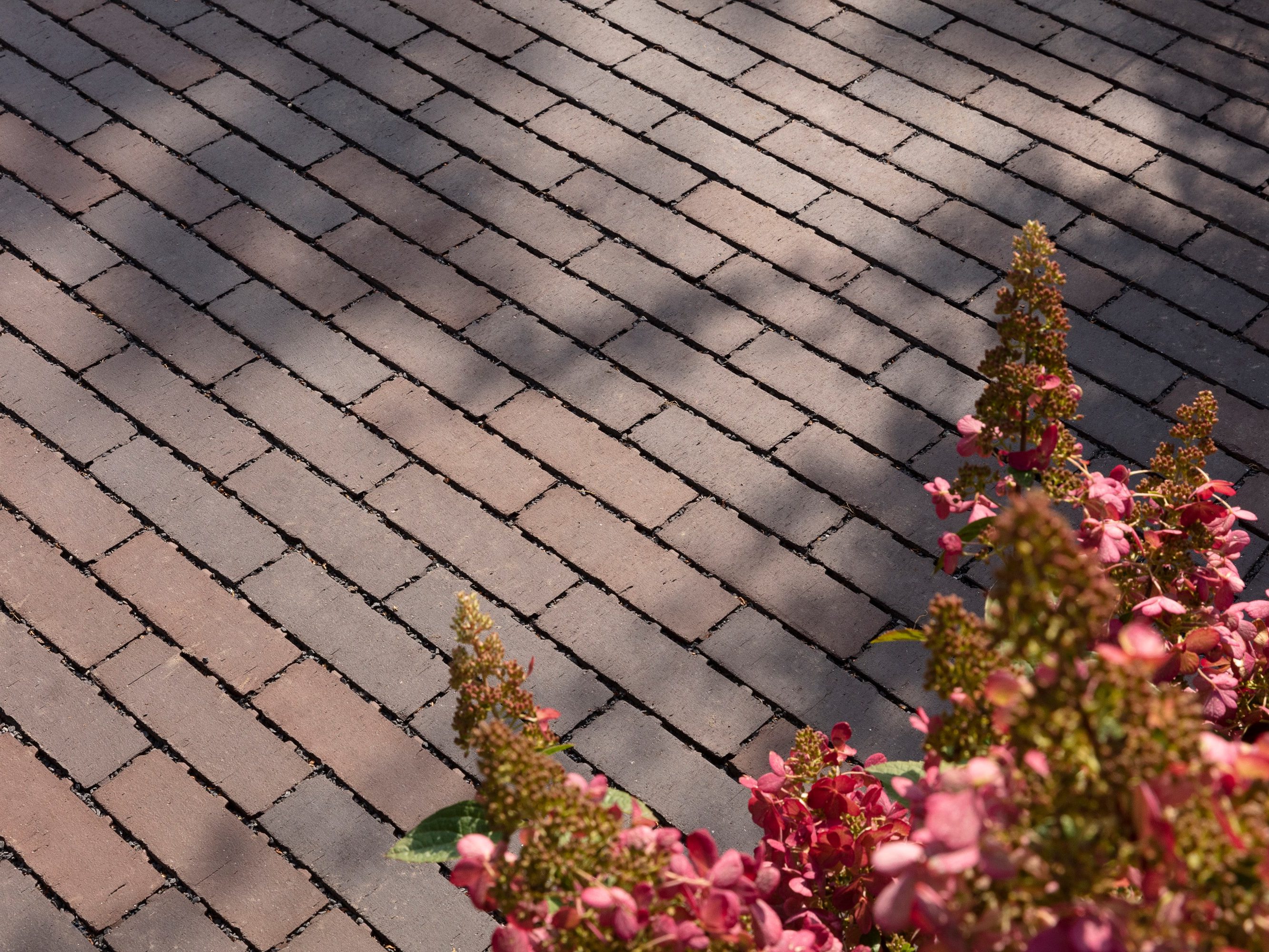 Freiflächen, Platzgestaltung, Aquata, Pflasterklinker, wasserdurchlässig, versickerungsfähig, Läuferverband, Landschaftsgestaltung, Naturschutzgebiet, Belgien, Het Maldegemveld, Tuinaanneming Trenson, Adegem