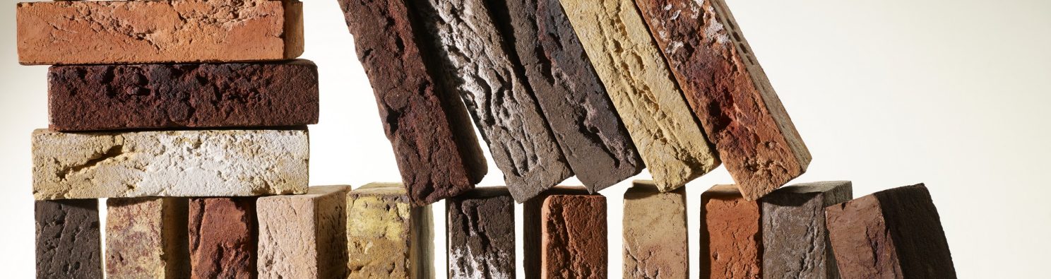 Gemstones-series natural beauty in ceramics Terca bricks: Amber, Saffier and Jaspis. Overview and combination gemstone.